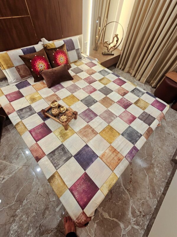 Bedsheet with 2 pillow covers